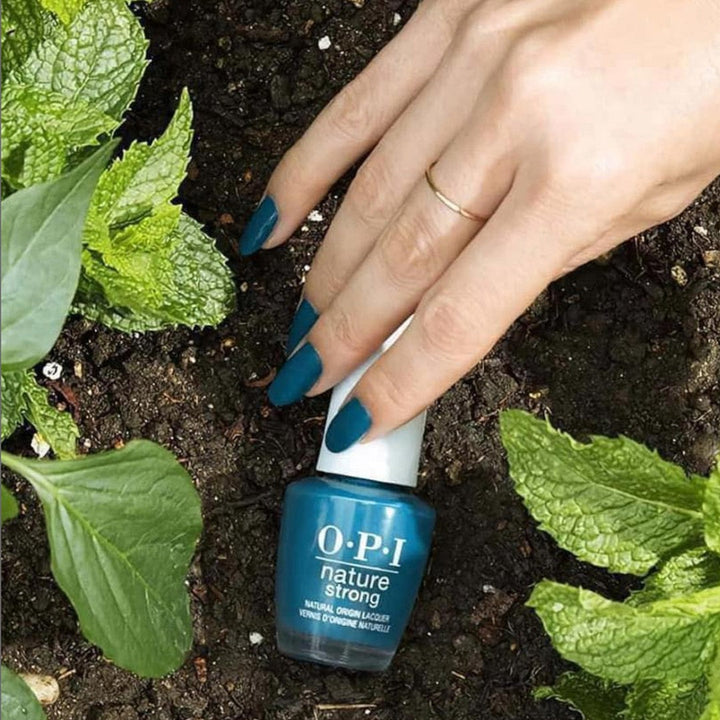 OPI Nature Strong All Heal Queen Mother Earth NAT018, pure nails and spa